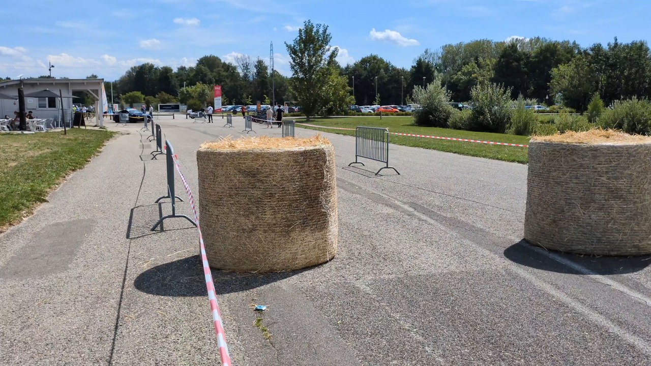 # trop vite. # super car. # radar # police # lulu du jura