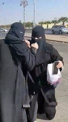 Saudi_Arabian_girl_Fight🇸🇦#saudiarabia_#shortsfeed#saudifood#indiafood#indiafood#dubai#indianarmy(360p)