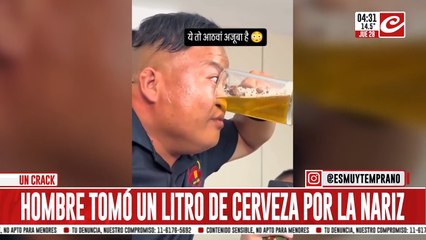 Hombre muestra su extraña habilidad a la hora de beber cerveza