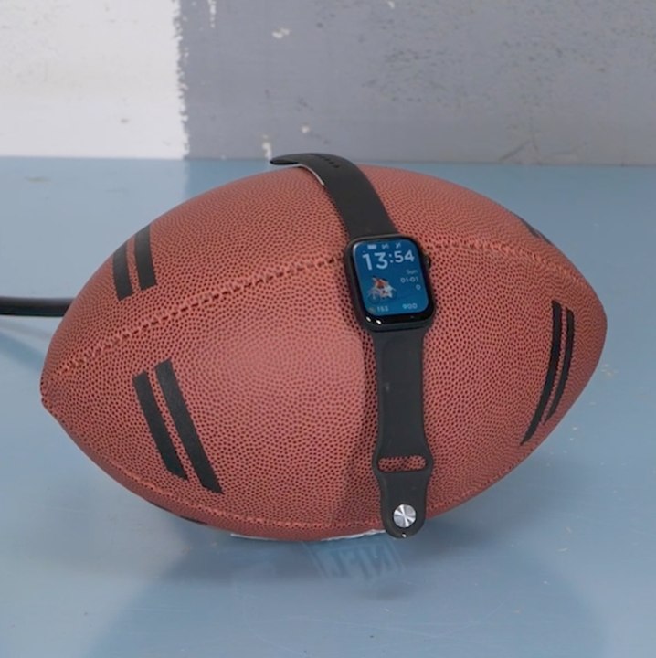 Du terrain à la MODE : Réutiliser un ballon de football avec style !