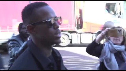 L'arrivo in tribunale a Londra della star Top Boy accusata di stupro