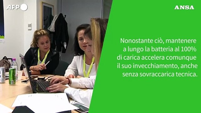 Ansa VERIFIED - E' vero che le batterie caricate troppo si danneggiano?