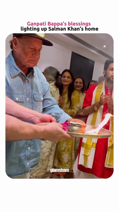 A heartfelt moment of Salman Khan honoring Ganpati Bappa ❤️  #GlamSham #Bollywood #GanpatiBappaMorya #GaneshChaturthi   #SalmanKhan #DevotionAndTradition   [ GlamSham, Bollywood, Ganpati Bappa Morya, Ganesh Chaturthi, Salman Khan, Devotion And Tradition