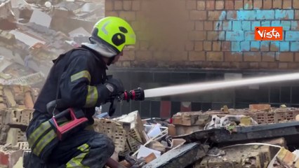 Guerra in Ucraina, gli effetti del bombardamento russo su Kiev nella notte