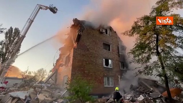 Guerra in Ucraina, gli effetti del bombardamento russo su Kiev nella notte