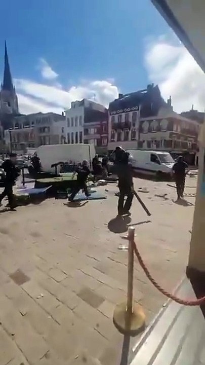 Nord : un homme refuse de se soumettre à un contrôle de police et fonce sur des policiers à Tourcoing