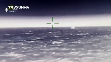 Bombalı dronla bu kez savaş gemisini vurdular: Kalibr füzeleri taşıyan korvete saldırı saniye saniye kayıtta