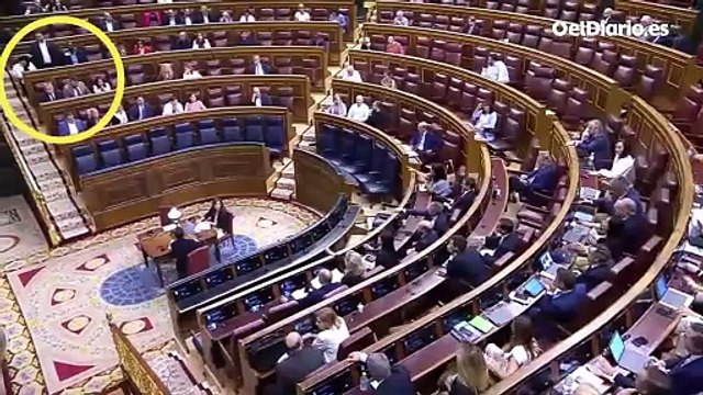 El PP grita dimisión cuando Santos Cerdán entra en el hemiciclo y Armengol pone orden: Dejen de patalear