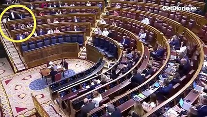 El PP grita "dimisión" cuando Santos Cerdán entra en el hemiciclo y Armengol pone orden: "Dejen de patalear"