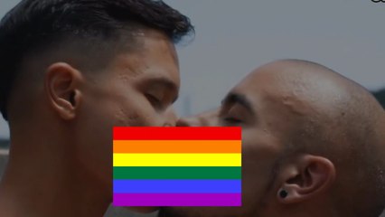 Gay Kissing Scene 💋