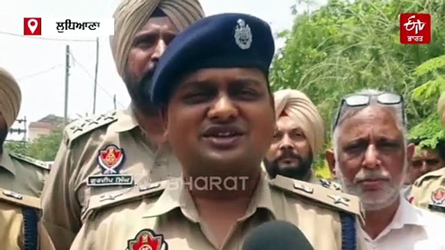ਪਿੰਡ ਘੁੱਲੂਮਾਜਰਾ ਦੇ ਵਿੱਚ ਨਸ਼ਾ ਤਸਕਰ ਦੀ ਦੁਕਾਨ 'ਤੇ ਪੁਲਿਸ ਨੇ ਚਲਾਇਆ ਪੀਲਾ ਪੰਜਾ