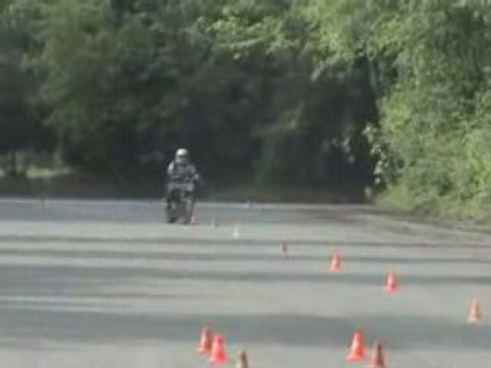 M2U00182