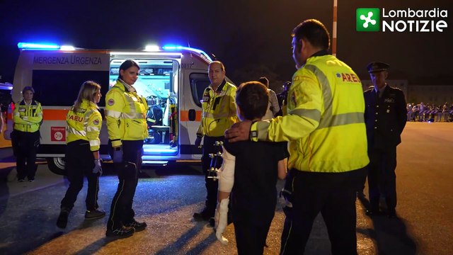 Gaza, l'arrivo dei bambini feriti a Linate