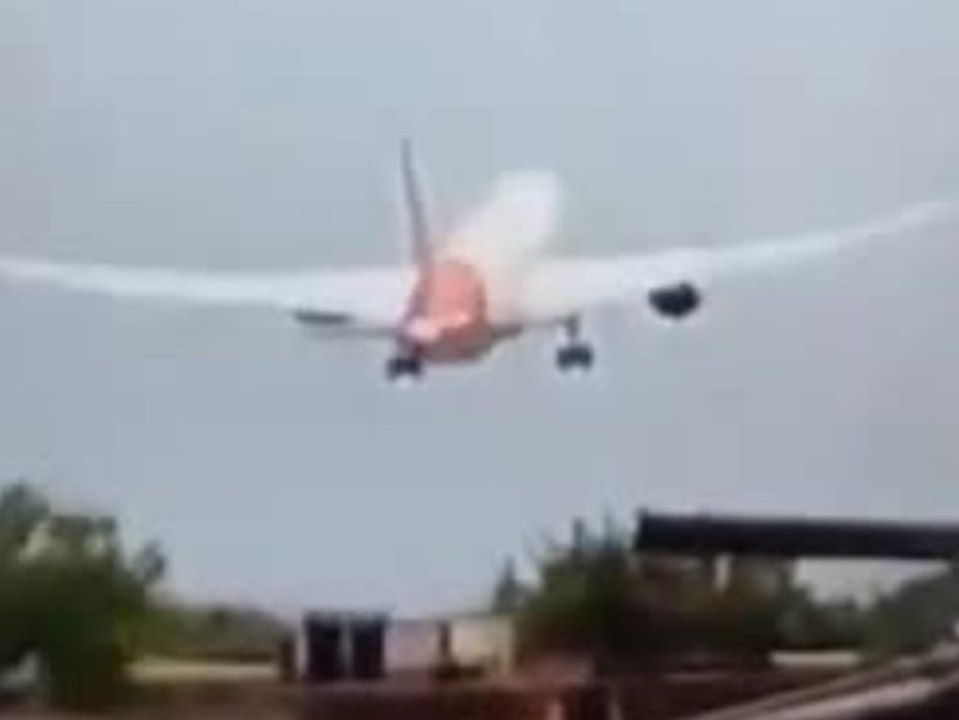 Auf dem Weg nach London: Passagierflugzeug abgestürzt