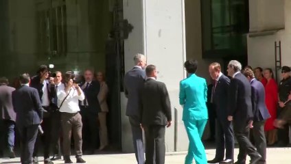 Felipe VI y la infanta Elena coinciden en un acto: el gesto del Rey con su hermana que desvela cómo es su verdadera relación