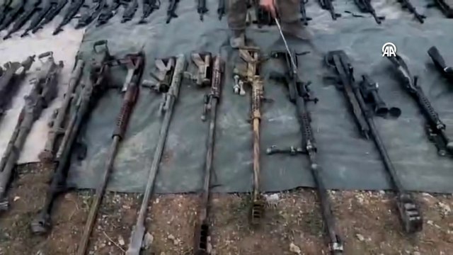 Irak’ın kuzeyinde teröristlere ait mağarada çok sayıda mühimmat ele geçirildi