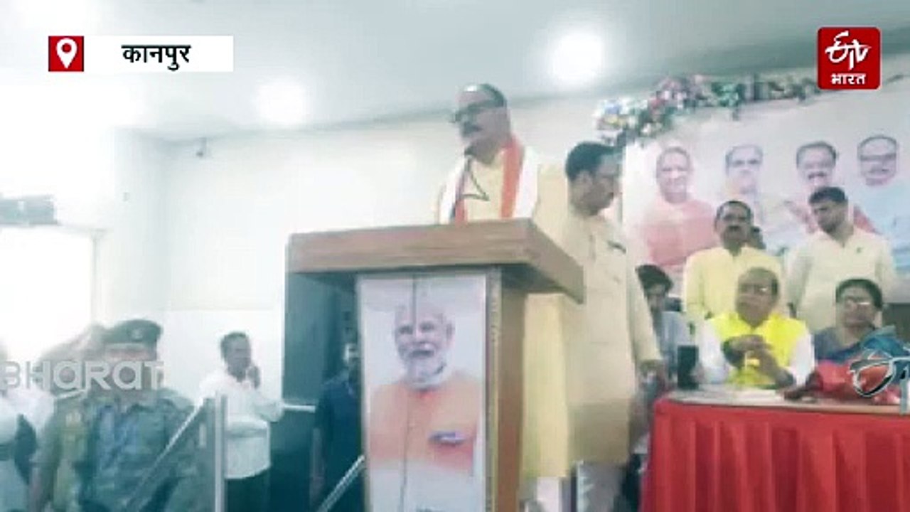 अहमदाबाद विमान हादसा; सीएम योगी बोले- यह पीड़ादायक, UP सरकार पीड़ितों के साथ, डिप्टी सीएम बृजेश पाठक कार्यक्रम छोड़ लखनऊ रवाना