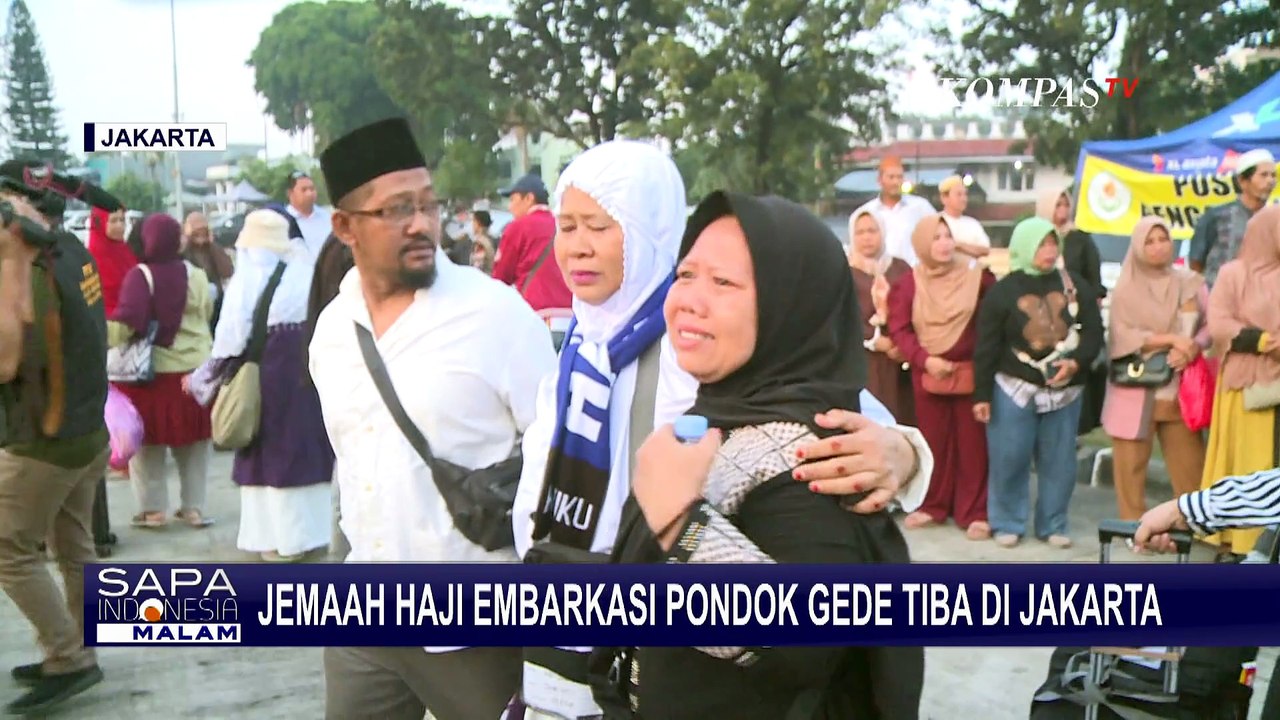 Suasana Haru Jemaah Haji Asal Bekasi Tiba di Embarkasi Pondok Gede