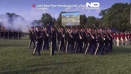 Lo spettacolo militare 'Twilight Tattoo' attira folle mentre l'esercito USA si prepara alla parata