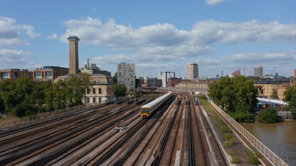 Look around London: London’s train stations