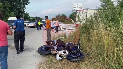 Kamyonet Motosiklete Çarptı Genç Sürücü Yaralandı