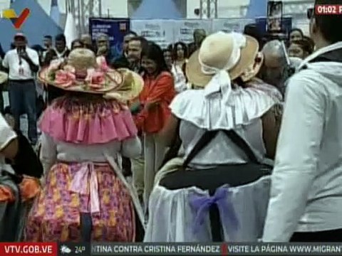 Vpdta. Delcy Rodríguez recorre los espacios de la Expoferia de Oportunidades de Estudio en Miranda