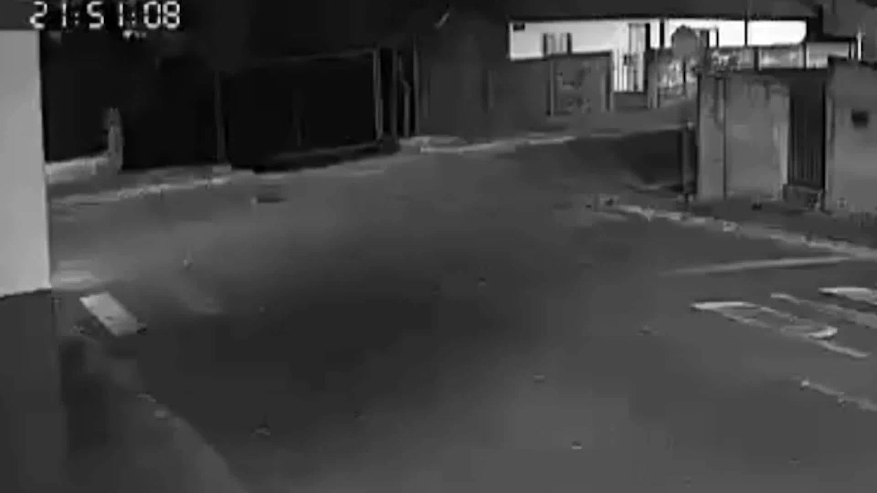 Vulto atravessa portão de cemitério e assusta moradora do Alto Paranaíba