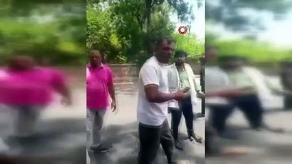 Hindistan’daki uçak kazasından sağ kurtulan yolcu yürürken görüntülendi