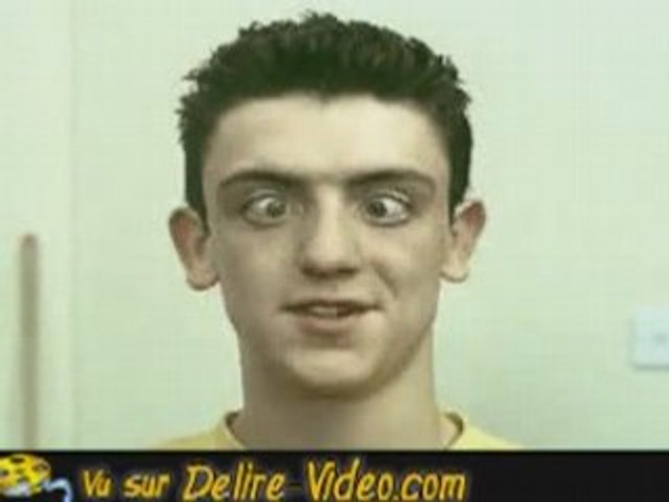 Video-delire-d-un-visage-elastique