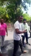 Tragedia aérea en India: así apareció caminando el único sobreviviente y el mundo habla de un "milagro"