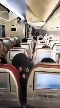 Video footage has shown the moment a London-bound flight crashes in Northern India #airindia #171 #plane crashed #viral