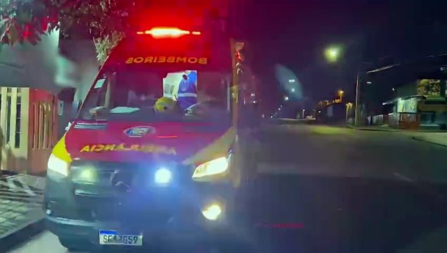 Homem é agredido na cabeça e socorrido pelo Siate na Rua Leonardo da Vinci