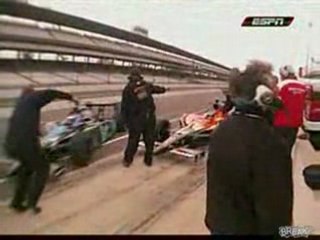 Assurdo incidente ai box