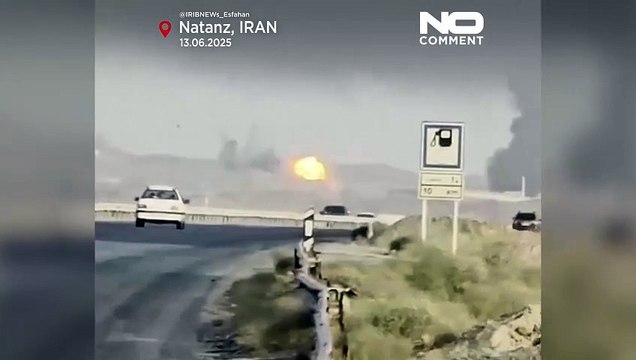 NO COMMENT: Humo y explosiones tras los ataques israelíes en el sitio nuclear de Natanz