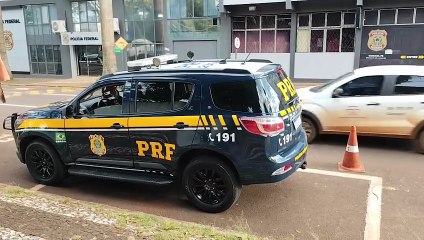 Homem é encaminhado à PF após ser flagrado com carga de celulares oriunda de descaminho