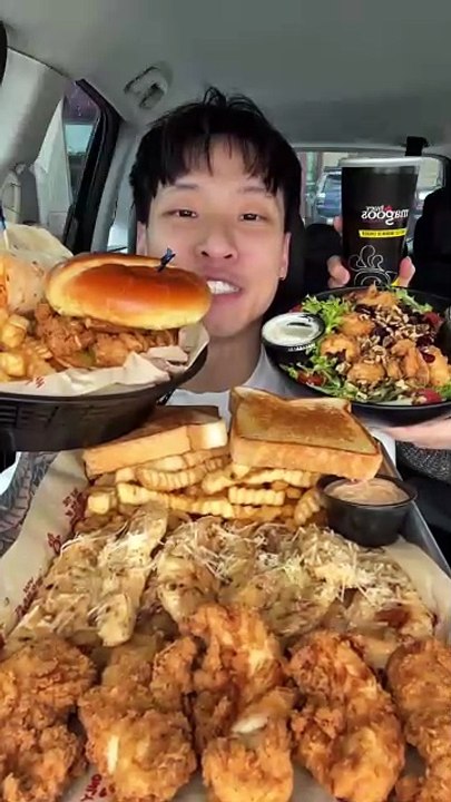 Follow for more ASMR videos🌮🍟 Credits: @shhhhimeating1 #mukbang #asmr #fastfood #asmreating