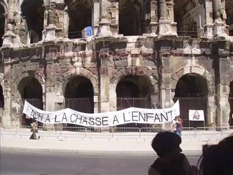 RESF 26/04 Vidéo 2/2 Hortefeux sarkozy stop aux quotas