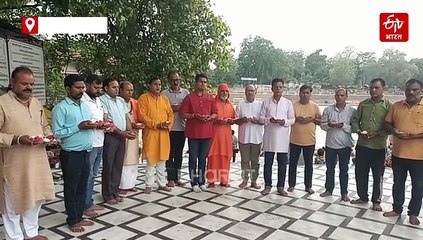 अहमदाबाद विमान हादसा: हरिद्वार में दिवंगत आत्माओं की शांति के लिए मां गंगा से की गई प्रार्थना, दी गई श्रद्धांजलि