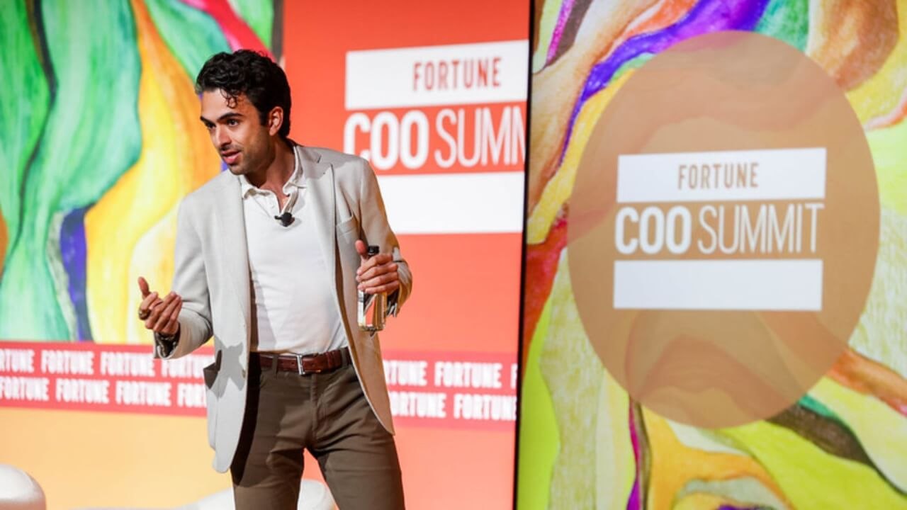 How many hours do C-suite execs work every week?