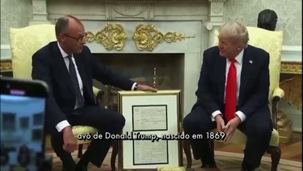 Chanceler surpreende Trump com certidão de nascimento do avô