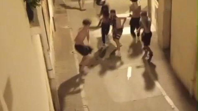 Menos provocan disturbios en pueblo de Navarra