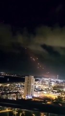 Israël attaqué ce soir par l'Iran avec des dizaines de missiles contre Tel-Aviv et Jerusalem : Un premier bilan fait état de 7 blessés - L 'Iran affirme avoir abattu deux avions israéliens, ce que Israël dément