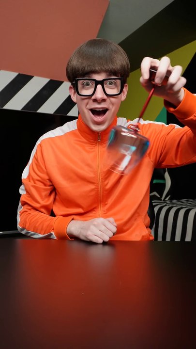 Anti gravity glass