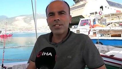 İskenderun'da oltaya köpek balığı takıldı!