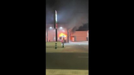 Arde un coche en una gasolinera de Carbajosa, en la provincia de Salamanca
