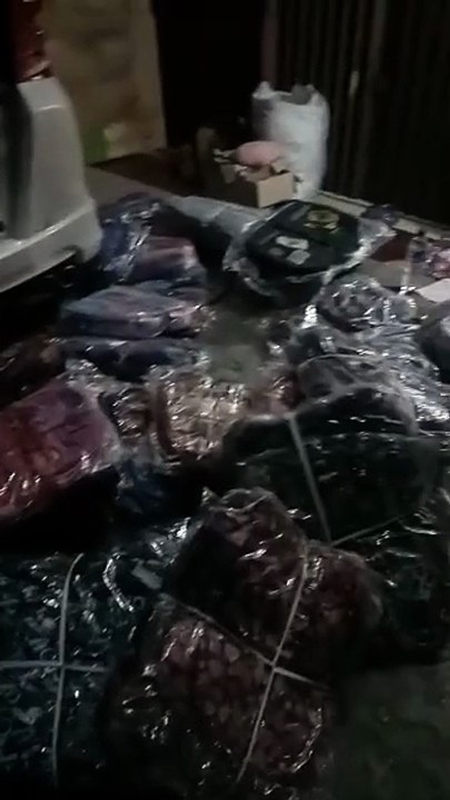 kiriman datang tengah malam