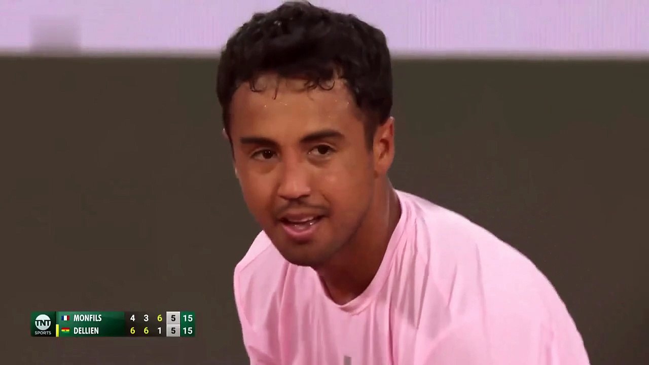 Forehand by the line