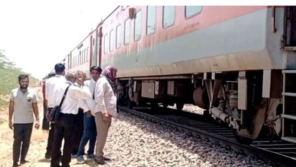 Watch Video: 20 मिनट खड़ी रही साबरमती एक्सप्रेस