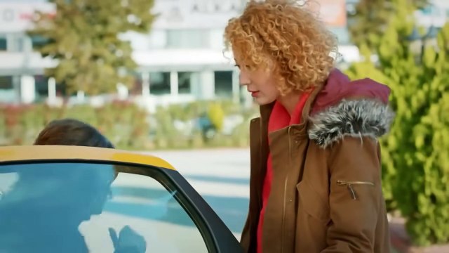 38. Estado Civil: Complicado (Iliski Durumu: Karisik), en español