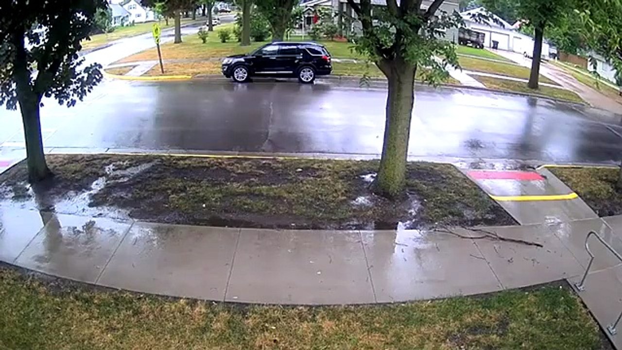 Crazy Lightning Strikes Caught On Camera